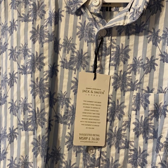 JACK & SMITH: Short sleeve button up shirt (LARGE) - Picture 3 of 6